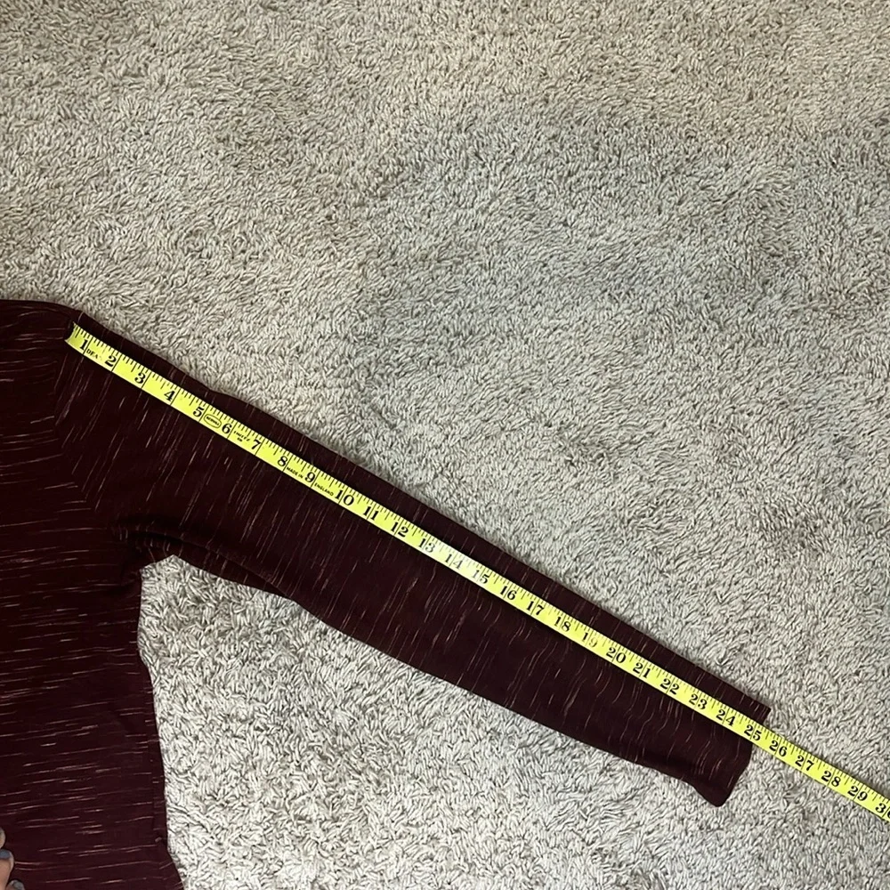 Women’s Nike drifit SZ M lightweight hoodie. Maroon w/pink. Great condition